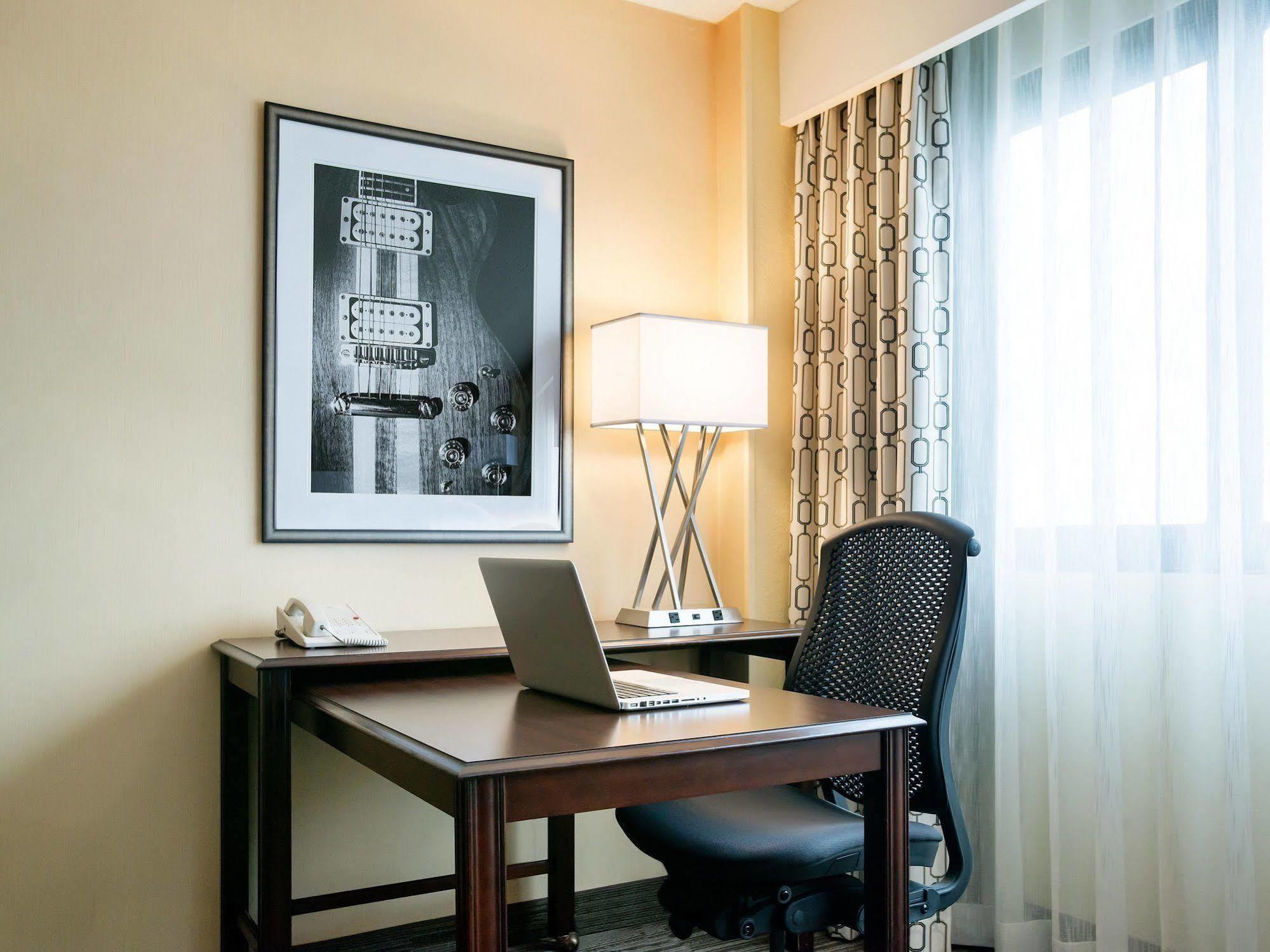 Nashville Airport Marriott Екстер'єр фото